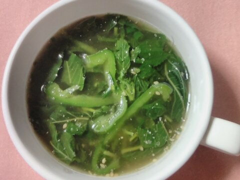ピーマンとモロヘイヤの緑スープ